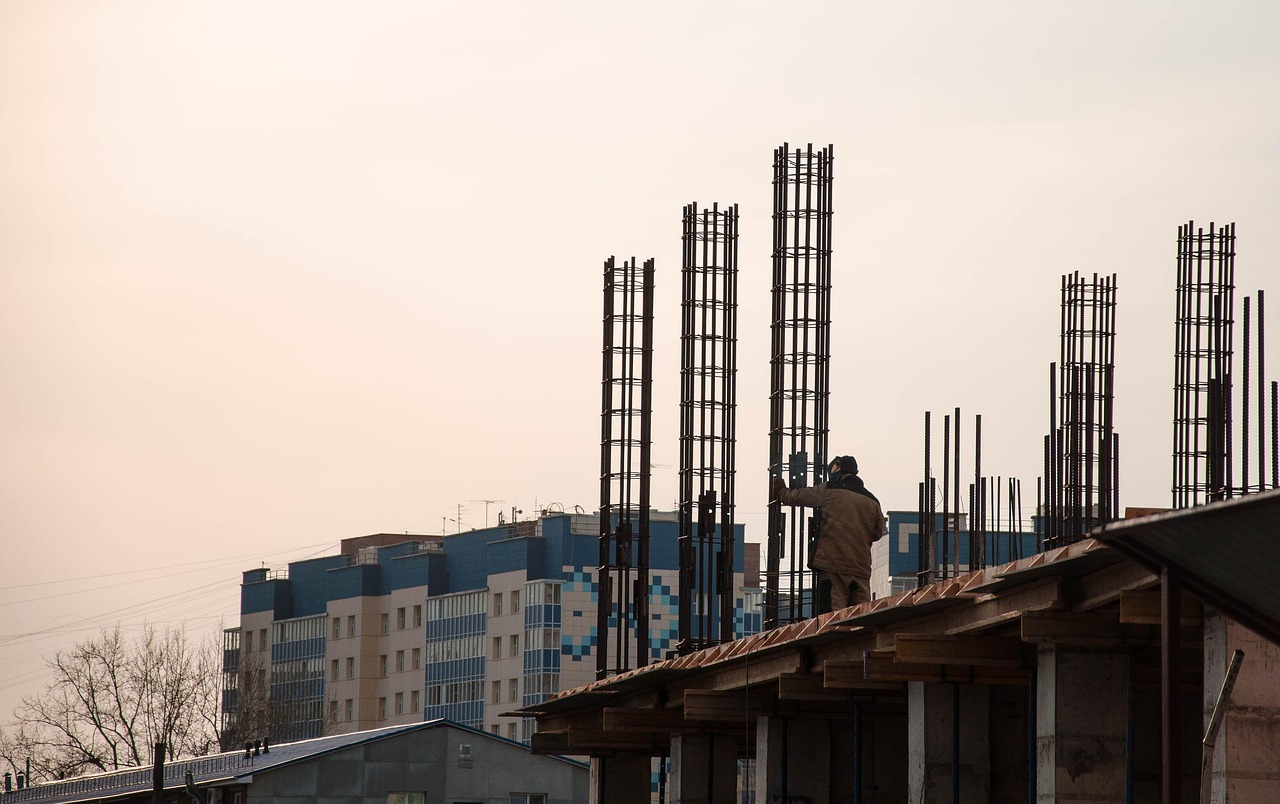building, workers, builders, work, high-rise building, house, repair, architecture, engineer-4789755.jpg